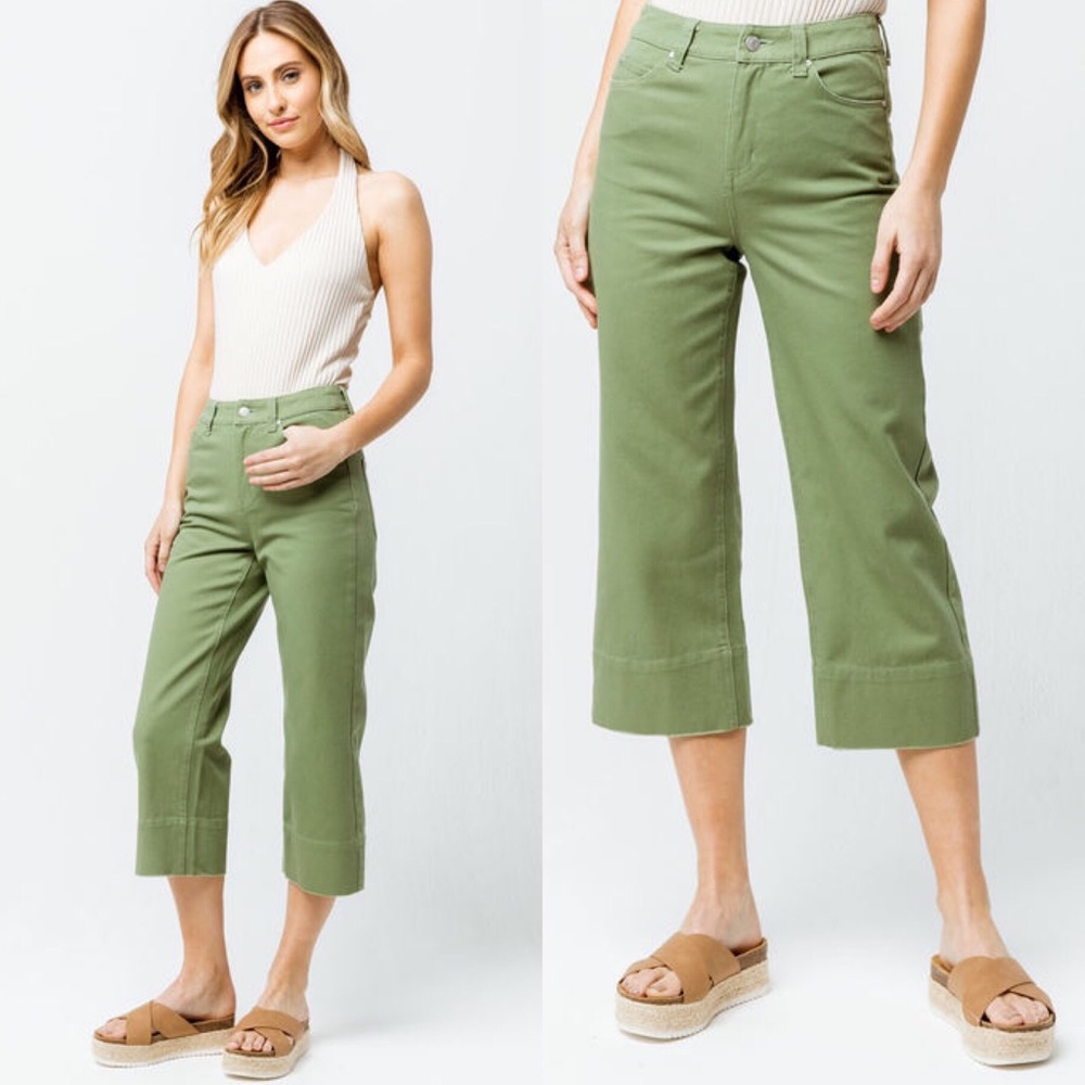 Tilly’s ⭐️LOWEST PRICE⭐️ High Waist Wide Leg Crop